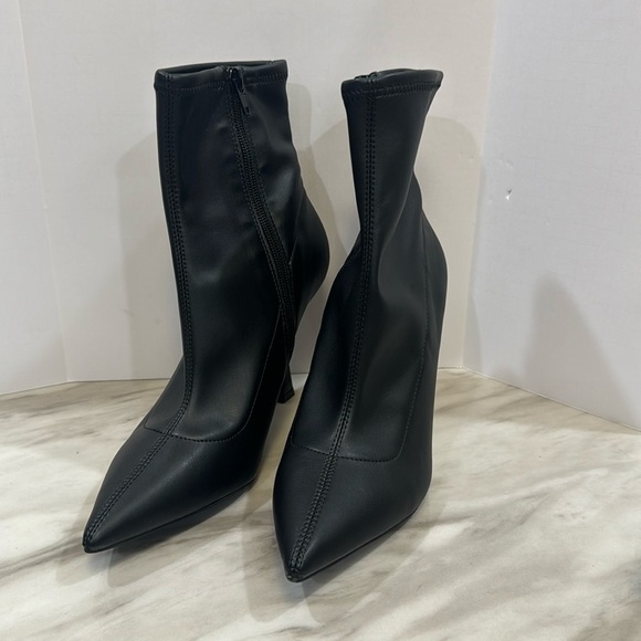 Beautiful Bar lll booties size 8 - Picture 3 of 7